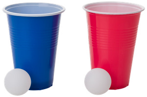 Beer pong med 12 kopper og 2 bolde