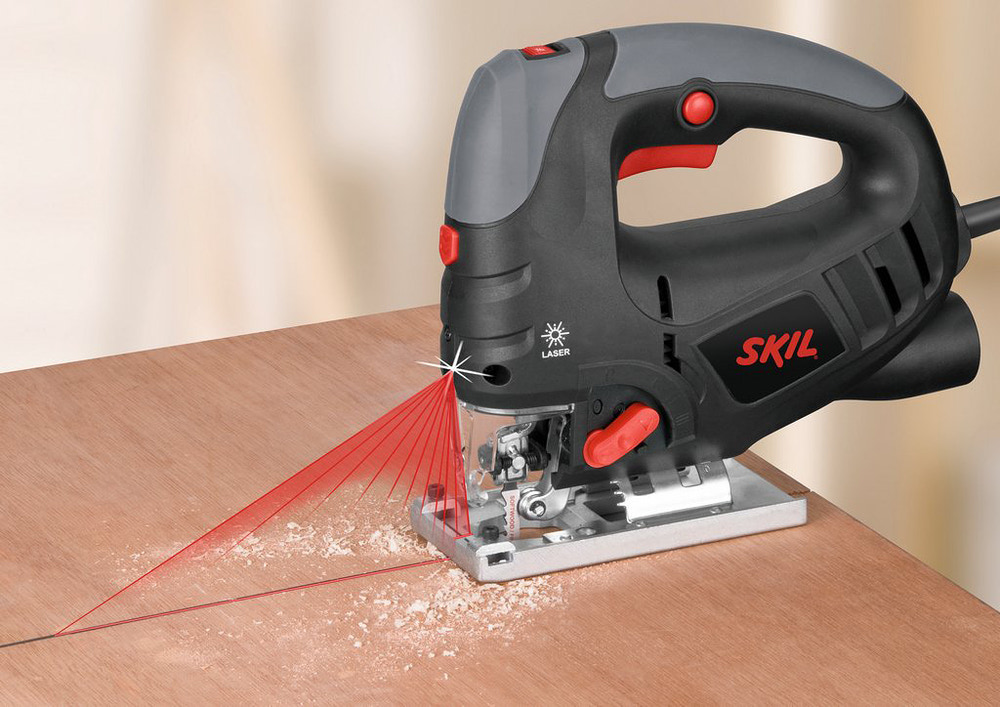 SKIL Pendulstiksav med laser 800 W